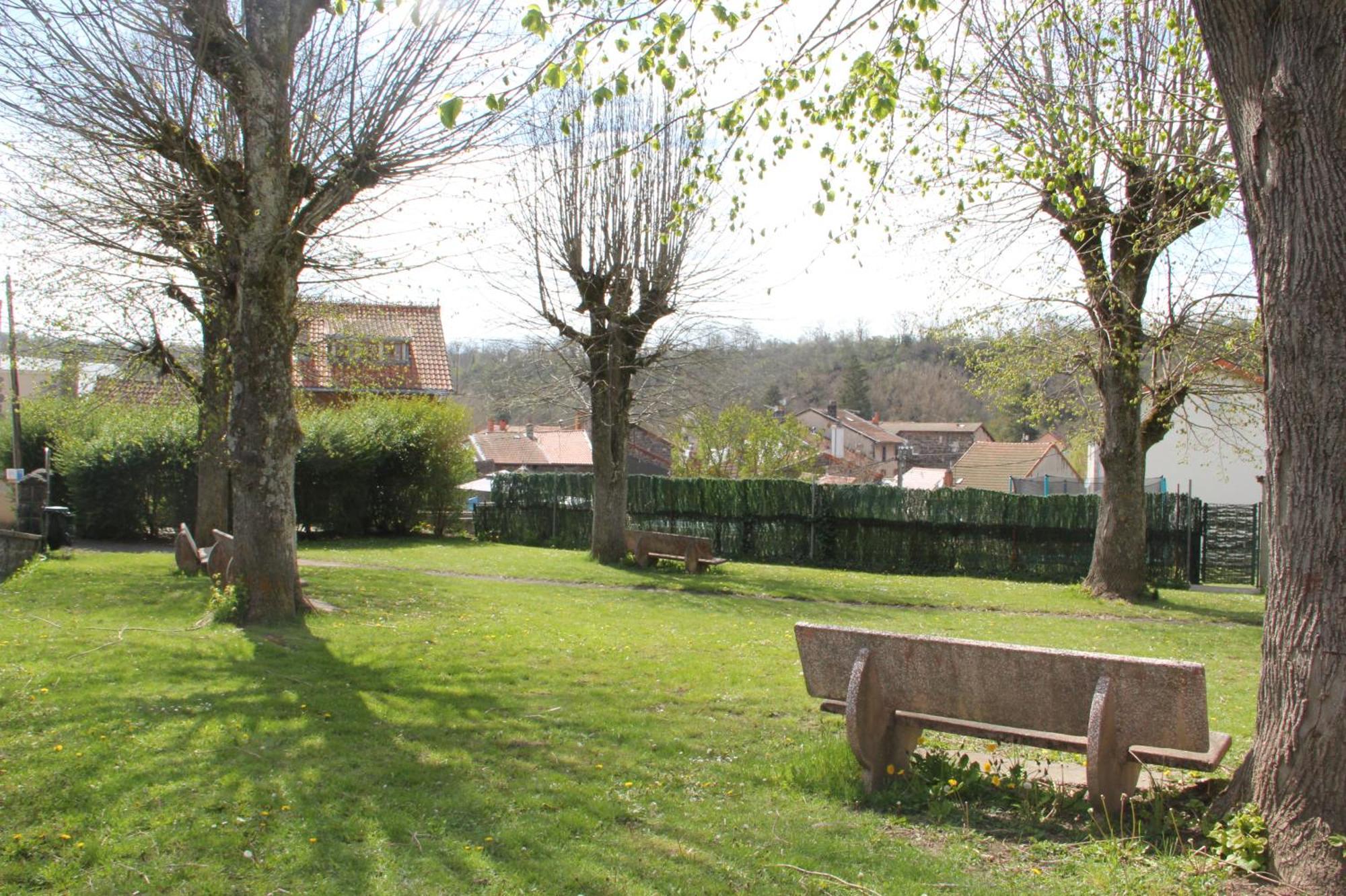 Villa Gite De La Rue Du Chateau - Tout Inclus à Pontgibaud Extérieur photo